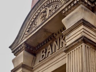 Változik a bankok extraprofitadója